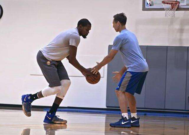 他们能在比 他们能在比